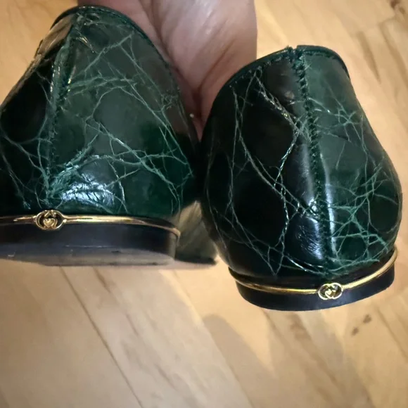 Gucci Vintage Green Crocodile Flats Size 5.5